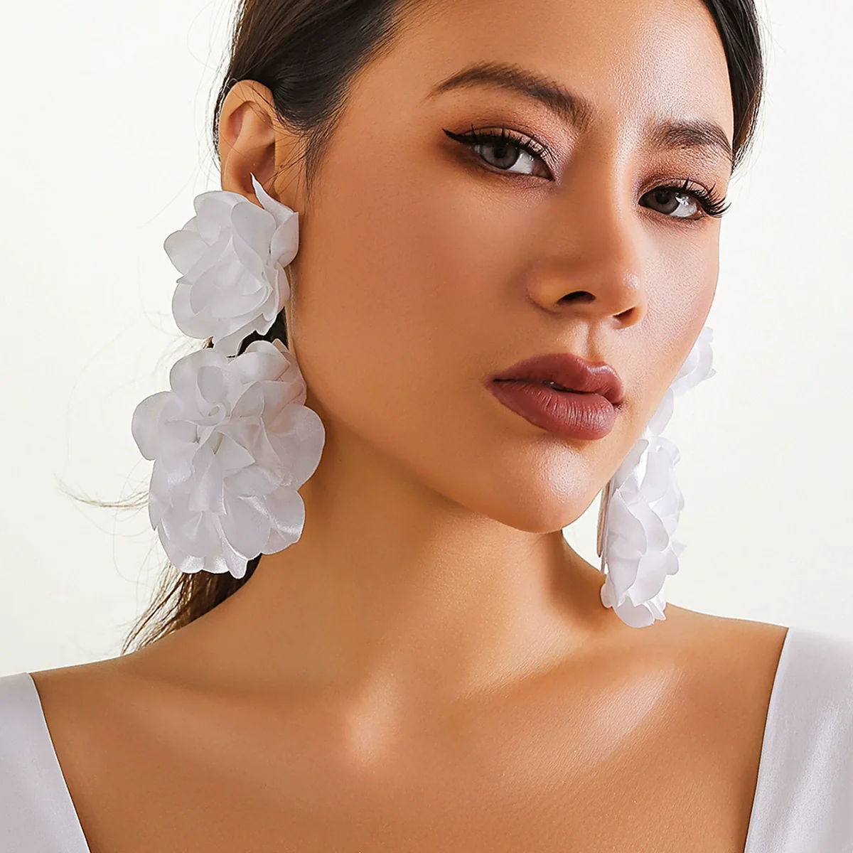 Alloy Jewelry Flower Tassel Ear Clip Electroplated For Women - Image 8