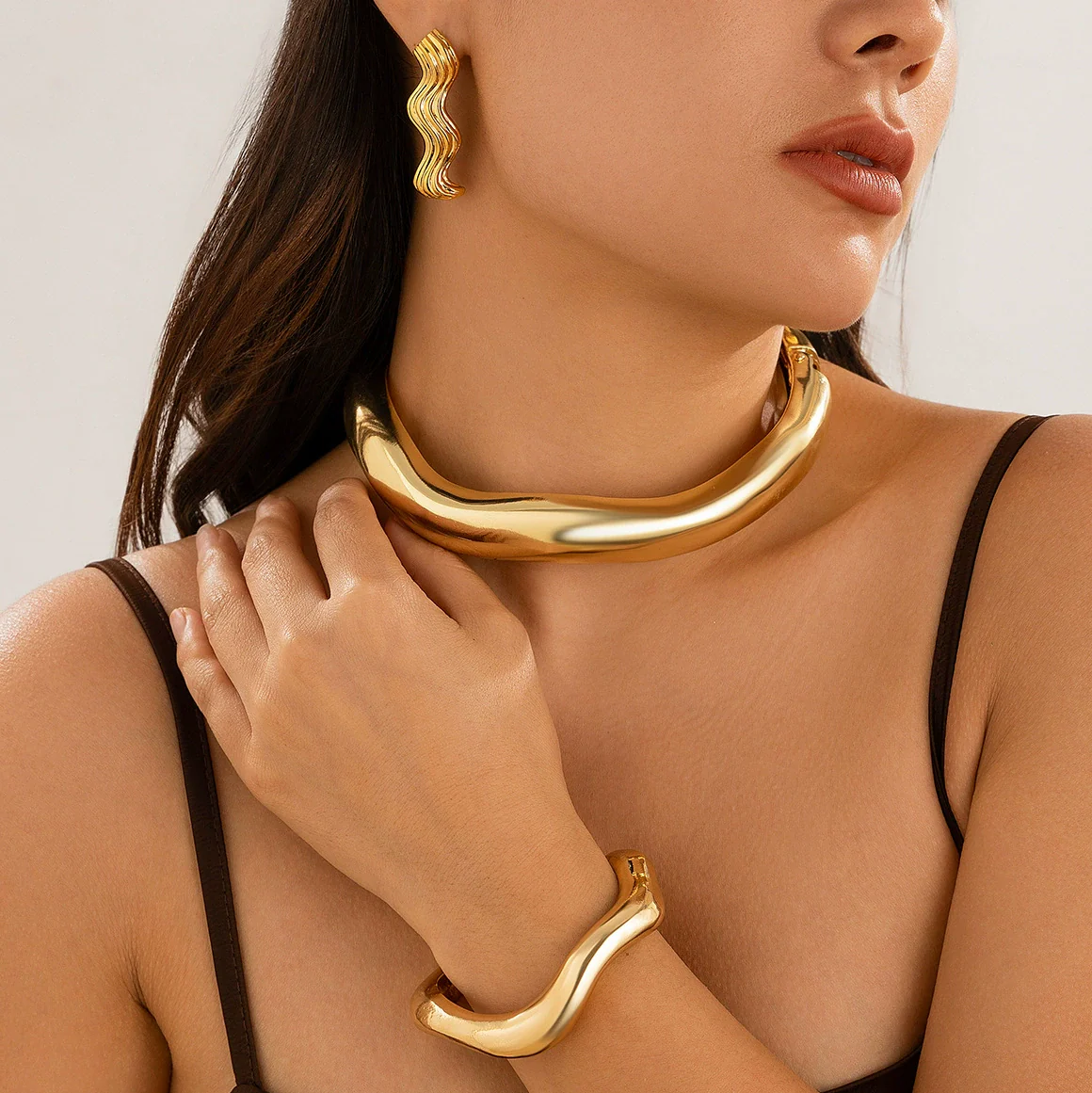 Alloy Liquid Irregular Lava Geometry Open Bracelet For Women With Electroplating - Image 2