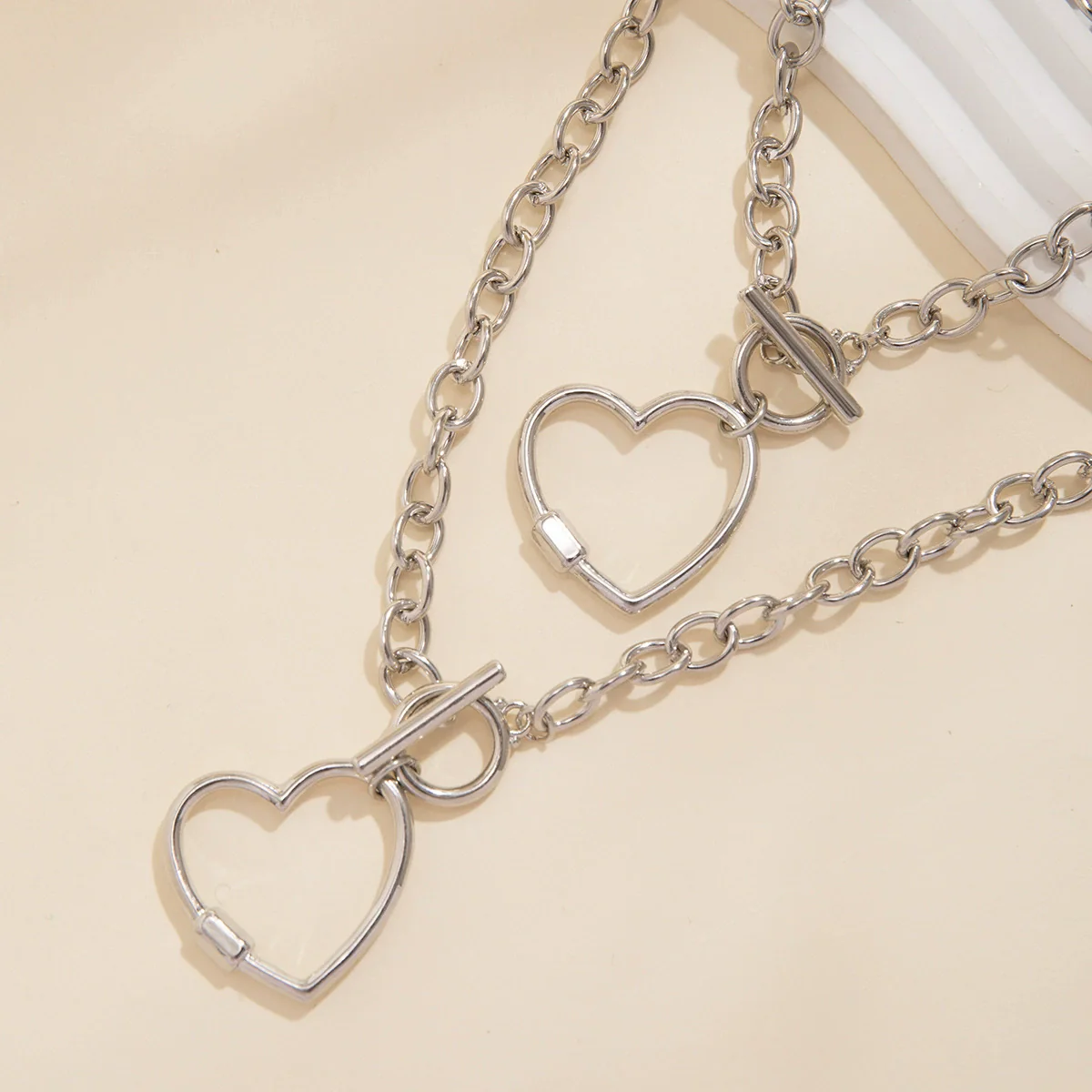 Alloy Love Star Heart Geometric Pendant Necklace For Women Electroplated Hollow Street Style Jewelry - Image 4