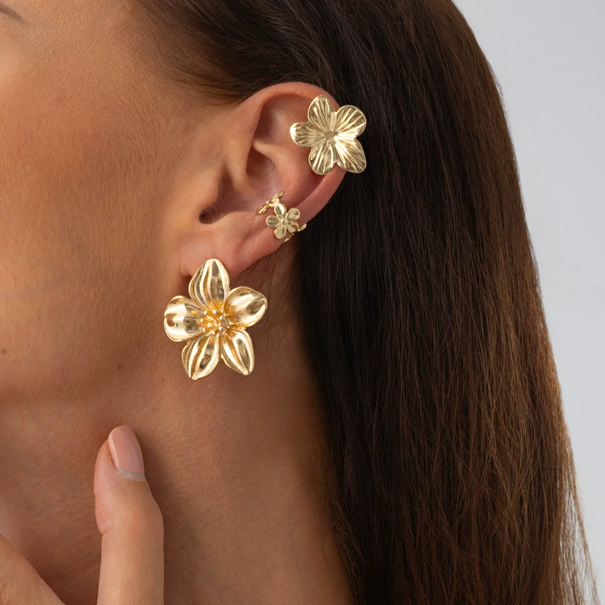 Alloy Metal Flower And Star Shape Ear Clip Set With Electroplating Technique