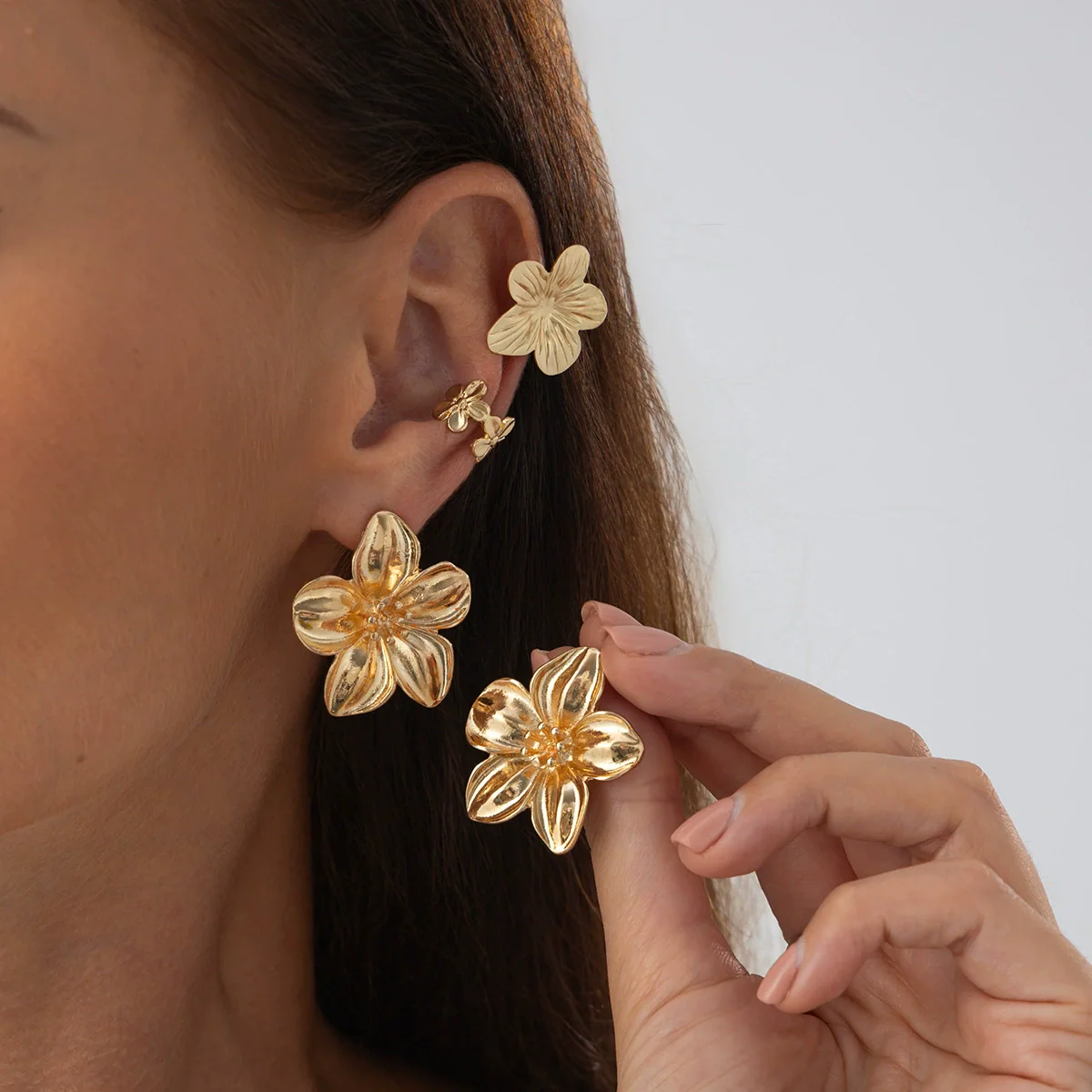 Alloy Metal Flower And Star Shape Ear Clip Set With Electroplating Technique - Image 8