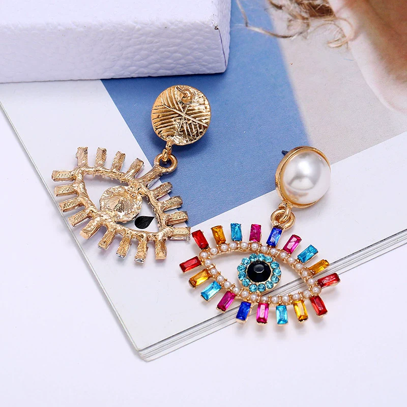 Alloy Pearl Exaggerated Devil's Eye Women's Diamond Earrings - Image 4