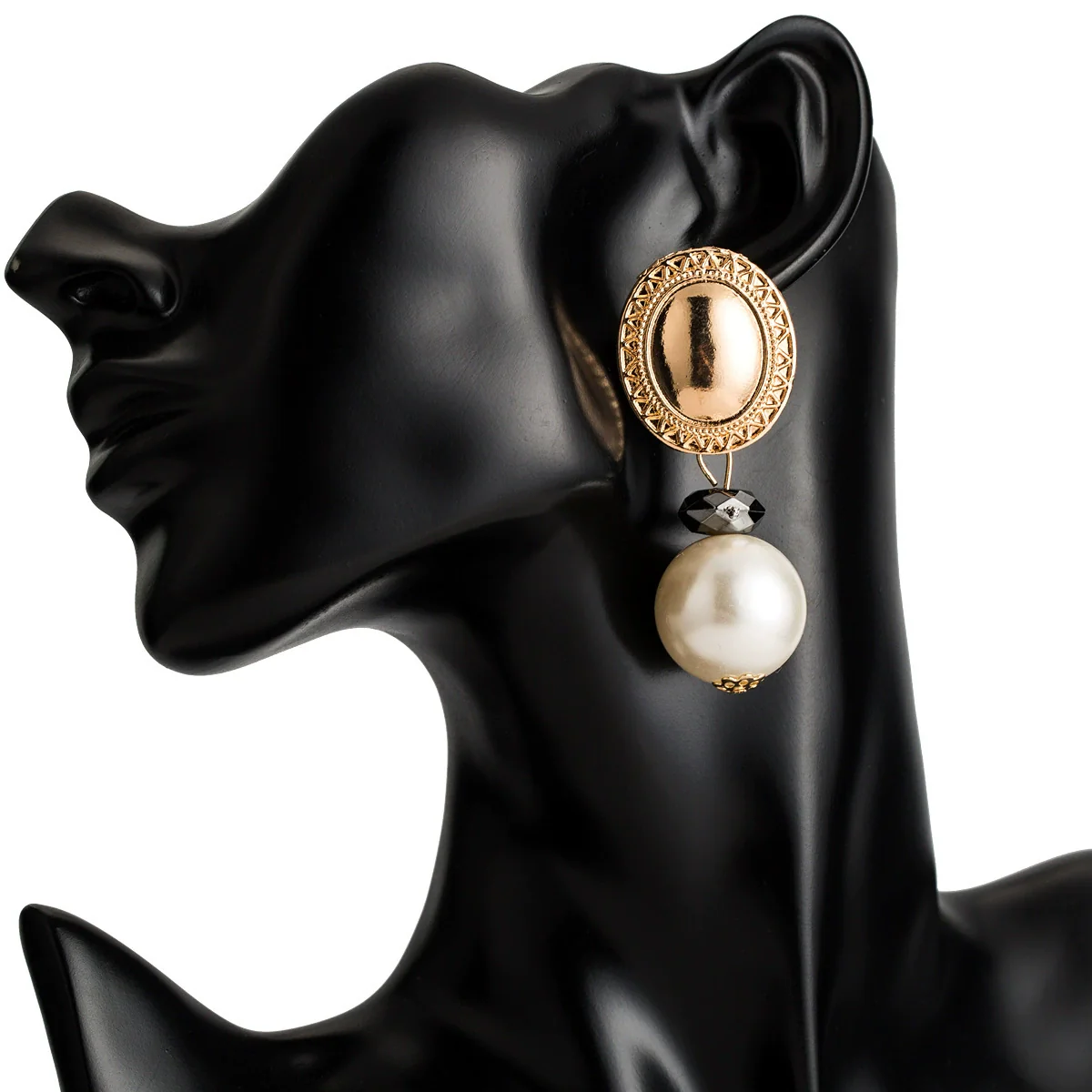 Alloy Pearl Metal Earrings Geometric Fashion Retro Style - Image 4
