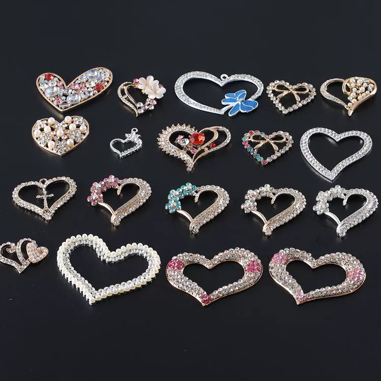 Alloy Phone Shell Jewelry Accessories With Love Peach Heart Design And Electroplating Treatment
