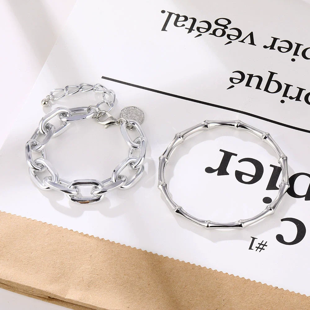Alloy Punk Retro Bamboo Joint And Round Coin Pendant Women's Bracelet With Electroplating - Image 3