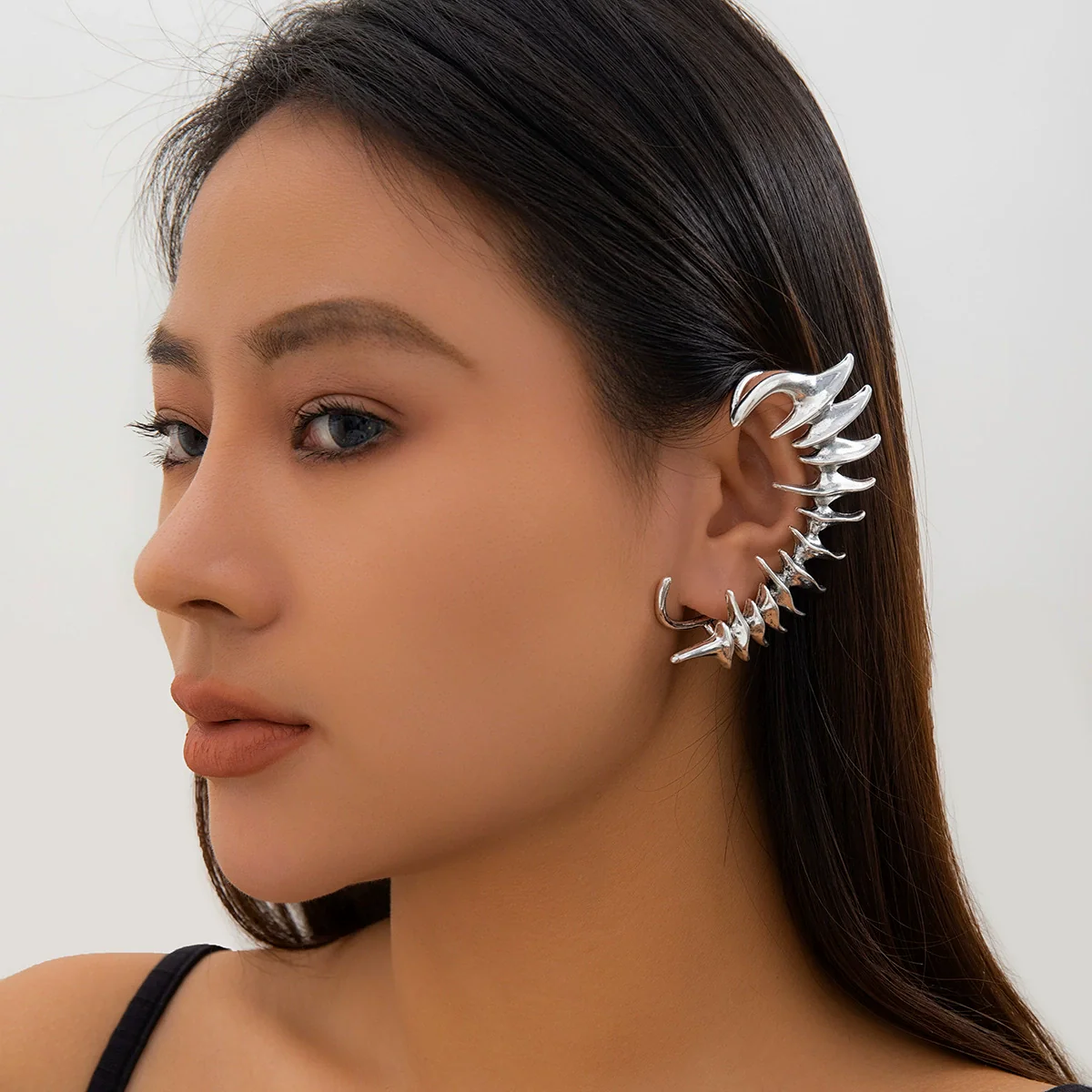 Alloy Punk Style Electroplated Bone Thorn Ear Clip Jewelry - Image 6