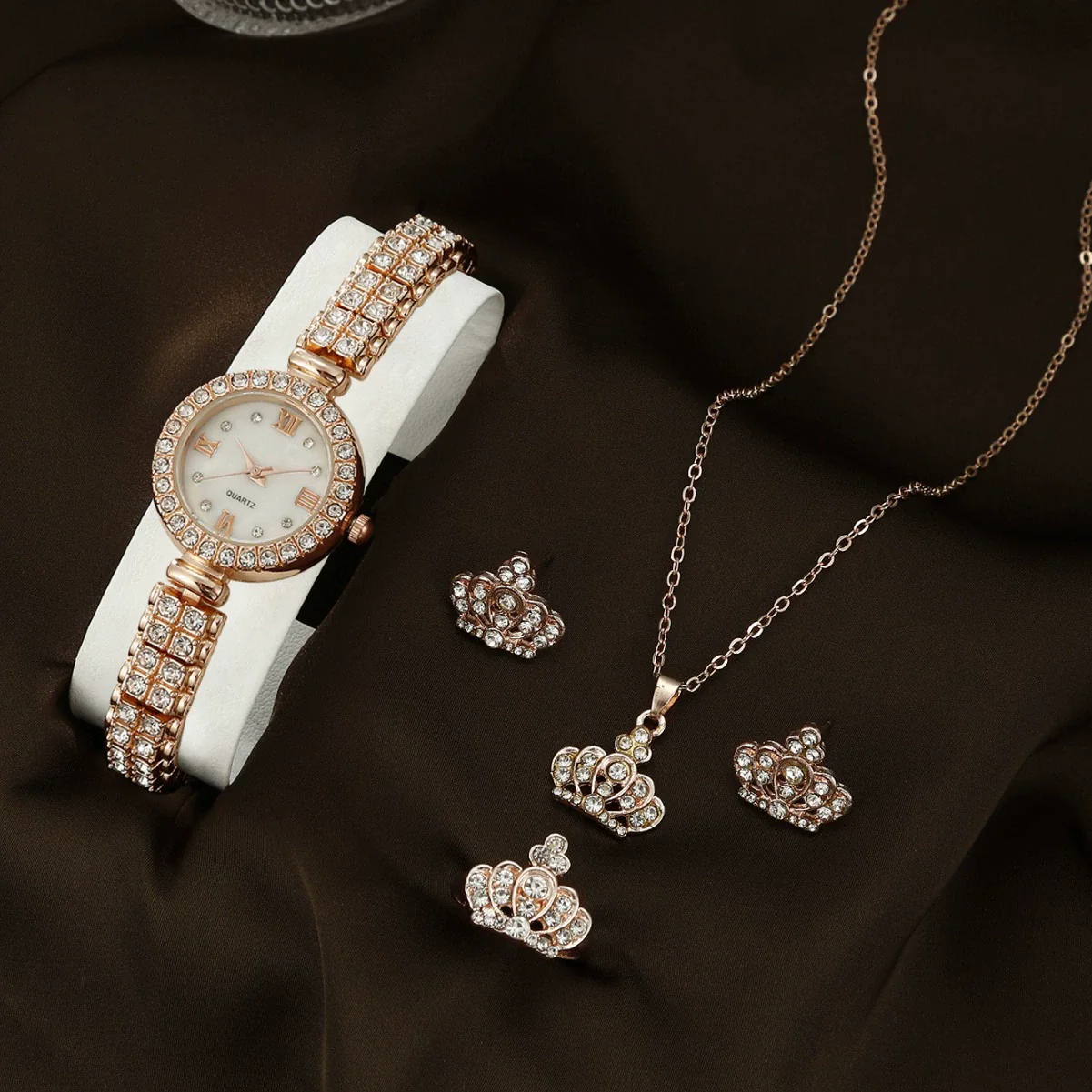 Alloy Quartz Bracelet Watch With Round Diamond For Female Compact Exquisite And Leisure Style Jewelry Set - Image 4