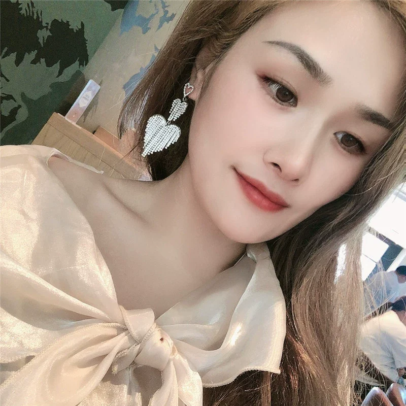 Alloy S925 Silver Rhinestone Tassel Peach Heart Long Earrings With Electroplating For Women - Image 4