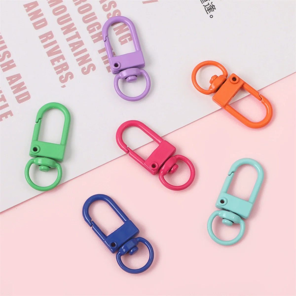 Alloy Spray Paint Handmade Key Chain Door Buckle Mask Chain Pendant Bag Decoration Accessories - Image 3