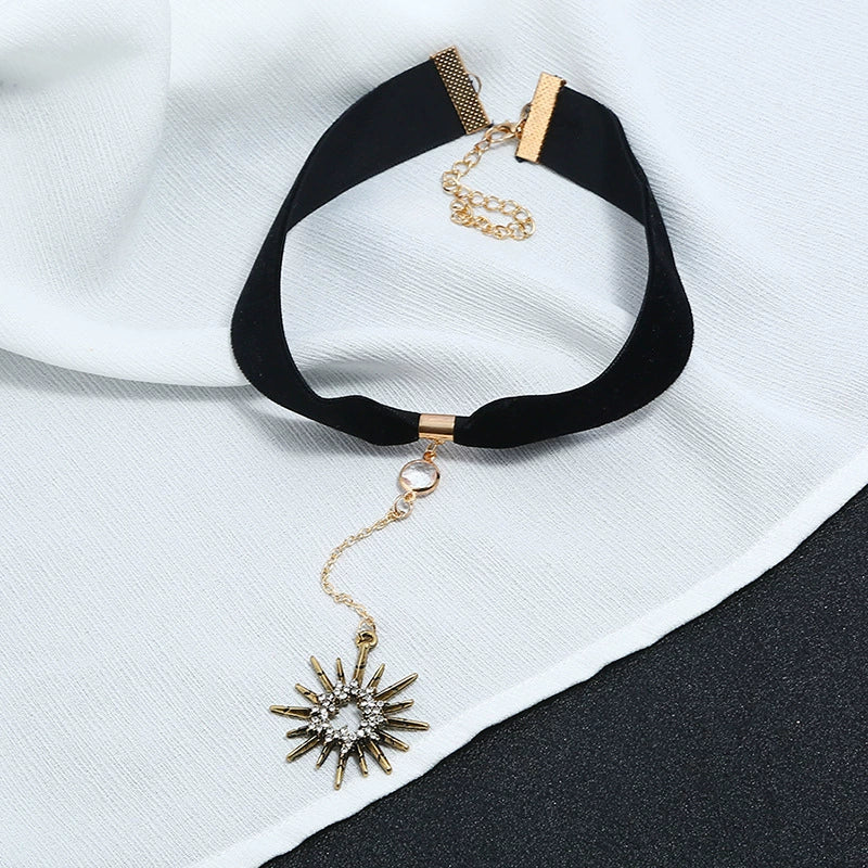 Alloy Star Necklace With Animals Zodiac Pattern Electroplated And Box Chain Velvet Flannel Material - Image 2
