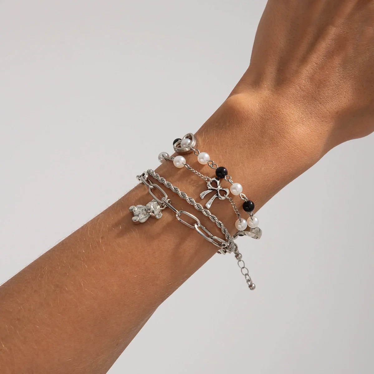 Alloy Sweet Cute Bear Bow Pendant Bracelet With Heart And Star Shapes And Electroplating - Image 2