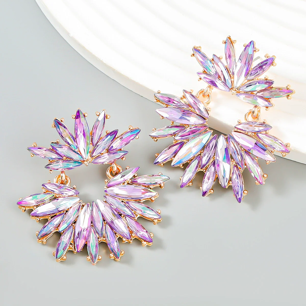 Alloy Women's Geometric Flower Diamond Earrings - Image 4