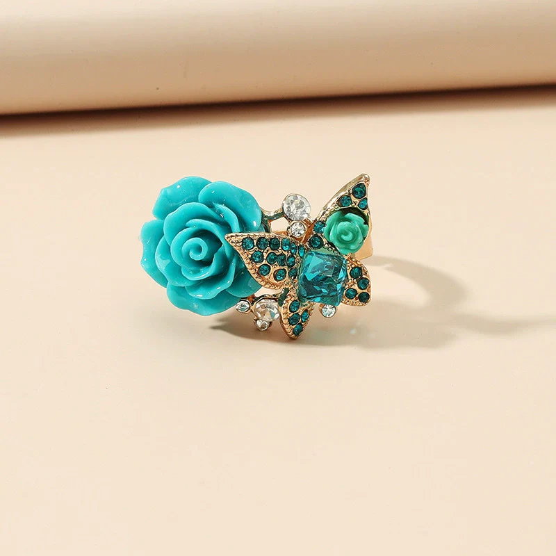 Alloy Women's Rose And Butterfly Ring With Flower Pattern And Diamond Design - Image 3