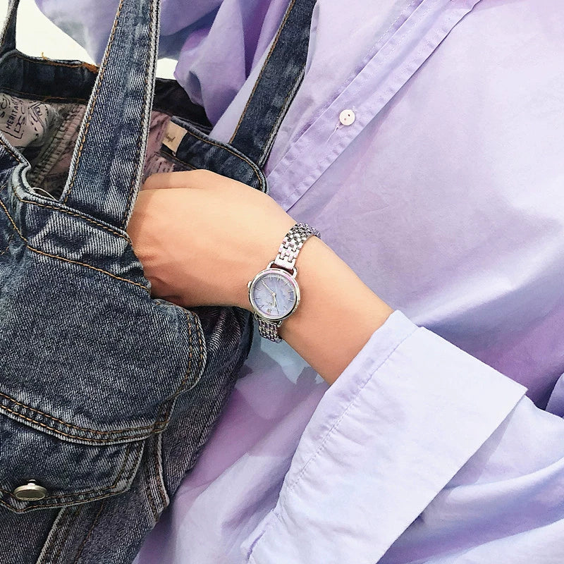 Artistic Alloy Metal Chain Watch For Female Middle School Students Round Dial Retro Style - Image 8