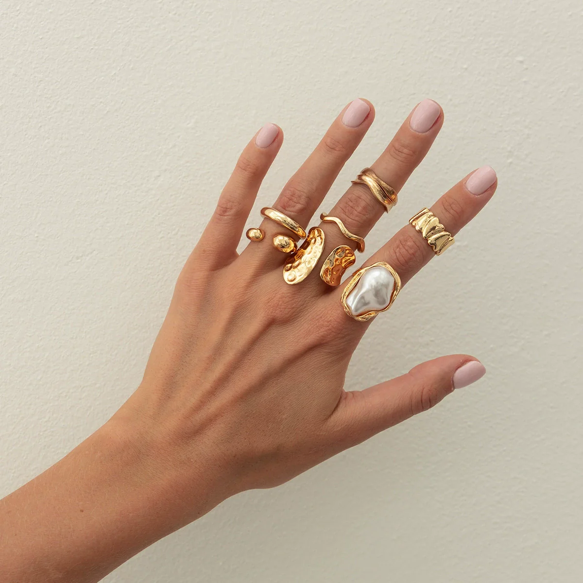 Baroque Style Alloy Imitation Pearl Flower Metal Ring With Electroplating And Hollowout Design For Women - Image 2