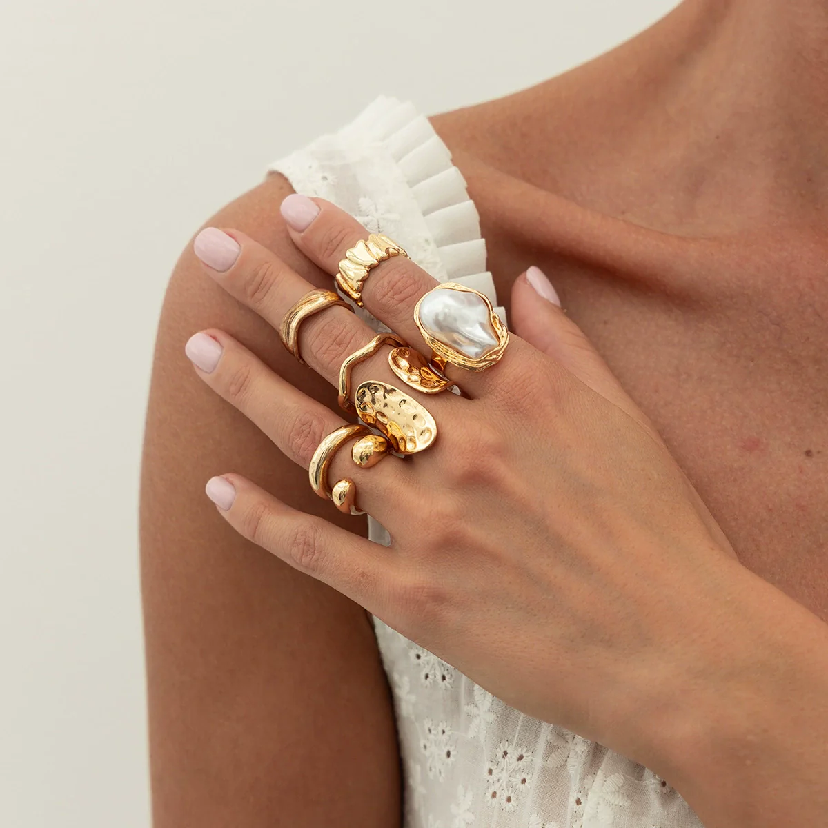 Baroque Style Alloy Imitation Pearl Flower Metal Ring With Electroplating And Hollowout Design For Women - Image 5