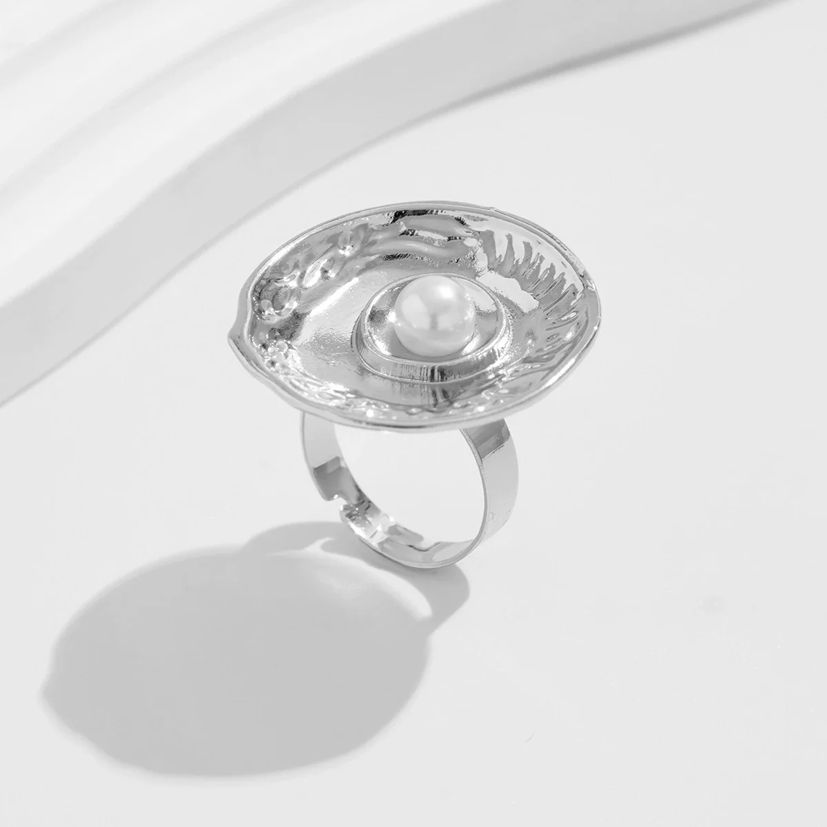 Baroque Style Metal Imitation Pearl Pleated Flower Ring For Women With Electroplating - Image 15