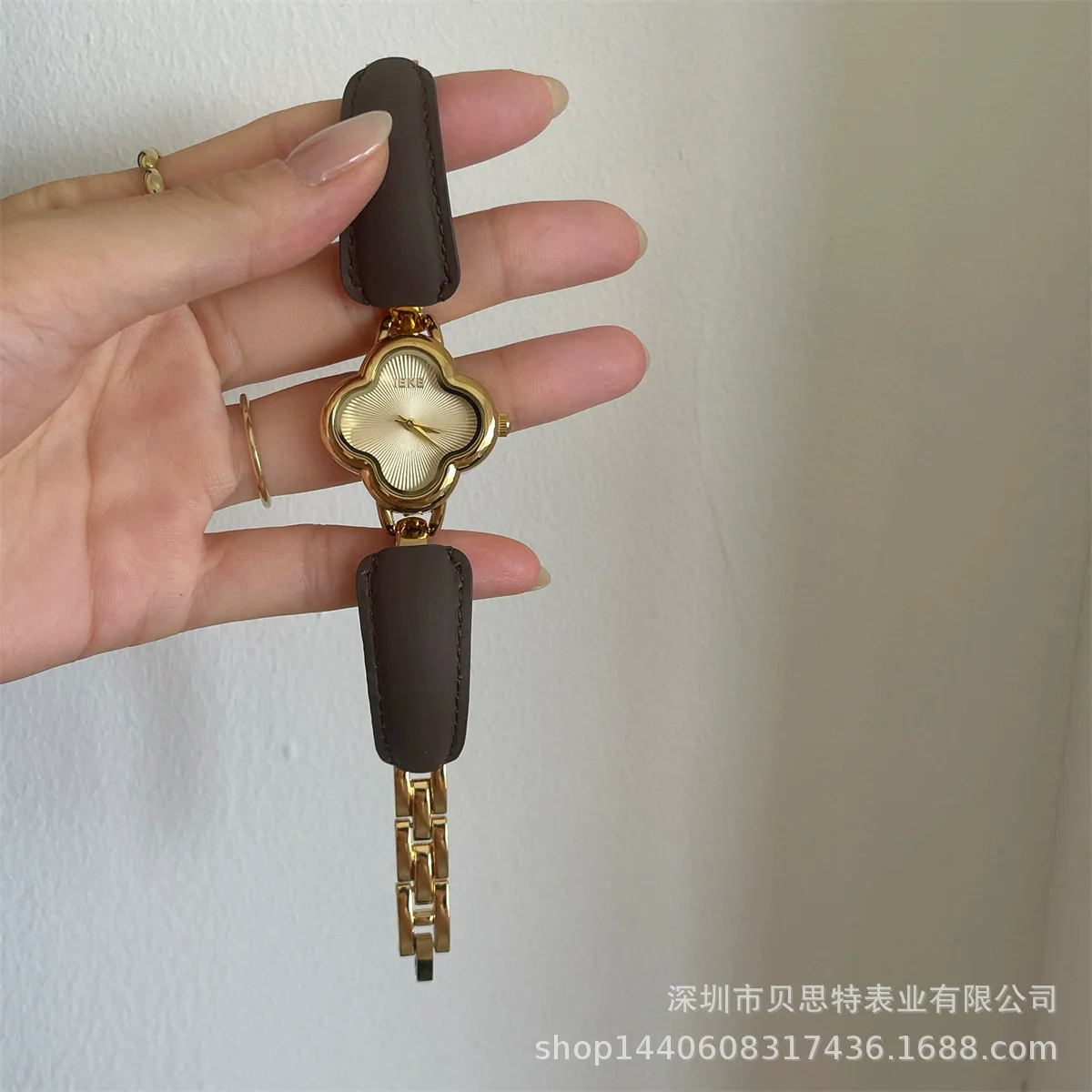 Belt Bracelet Watch Women Medieval Style Alloy Stainless Steel Four Leaf Clover Flower Shape