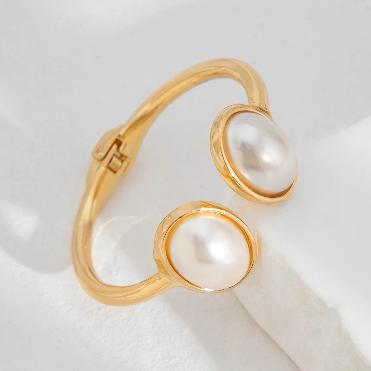 Bracelet Metal Imitation Pearl Cutout Glow Niche Geometric Electroplated For Women - Image 6