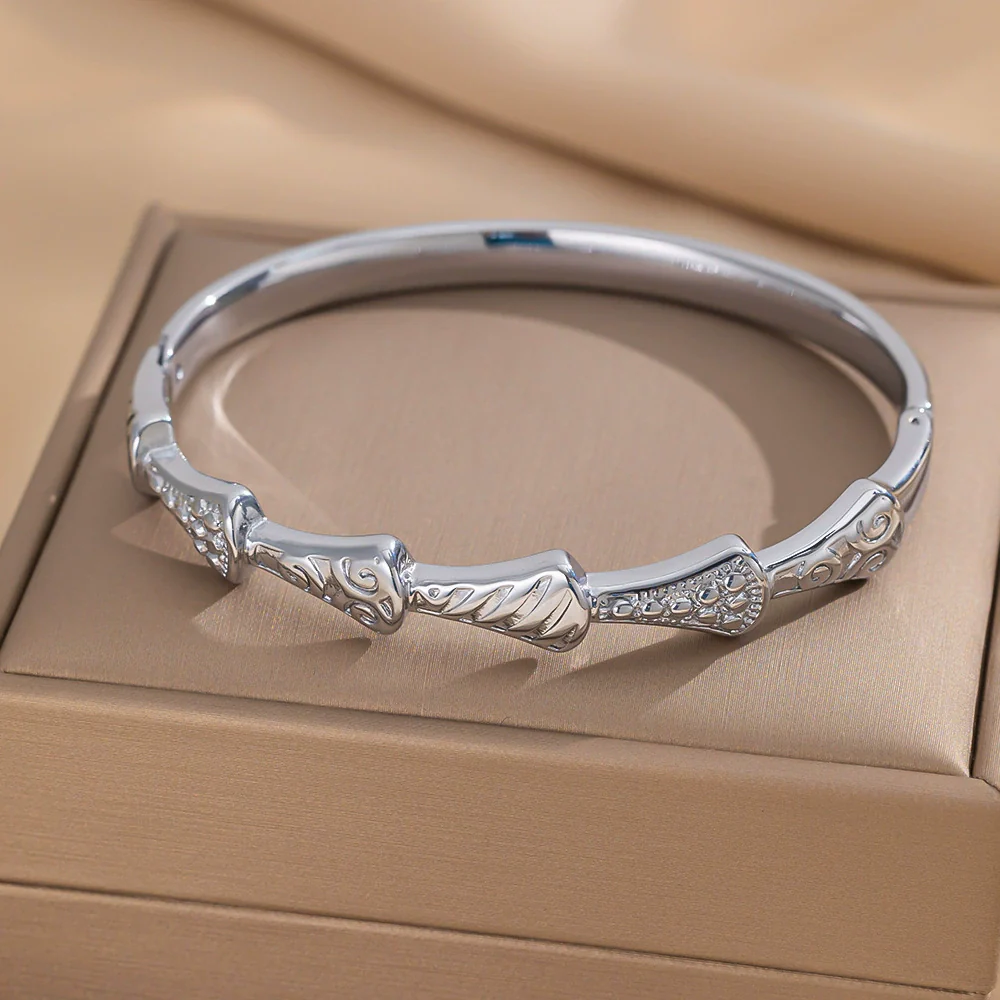 Bracelet Titanium Steel Fanshaped Electroplating Simple Luxury Design - Image 4