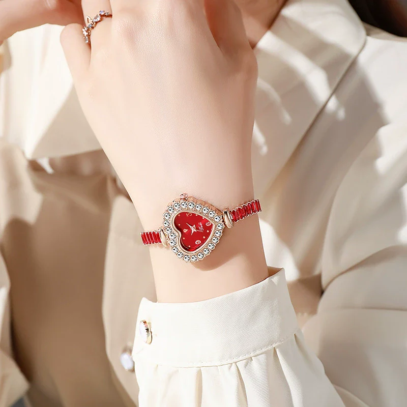 Bracelet Watch Alloy Heart Shape Pullout Style Women's Fashionable - Image 2