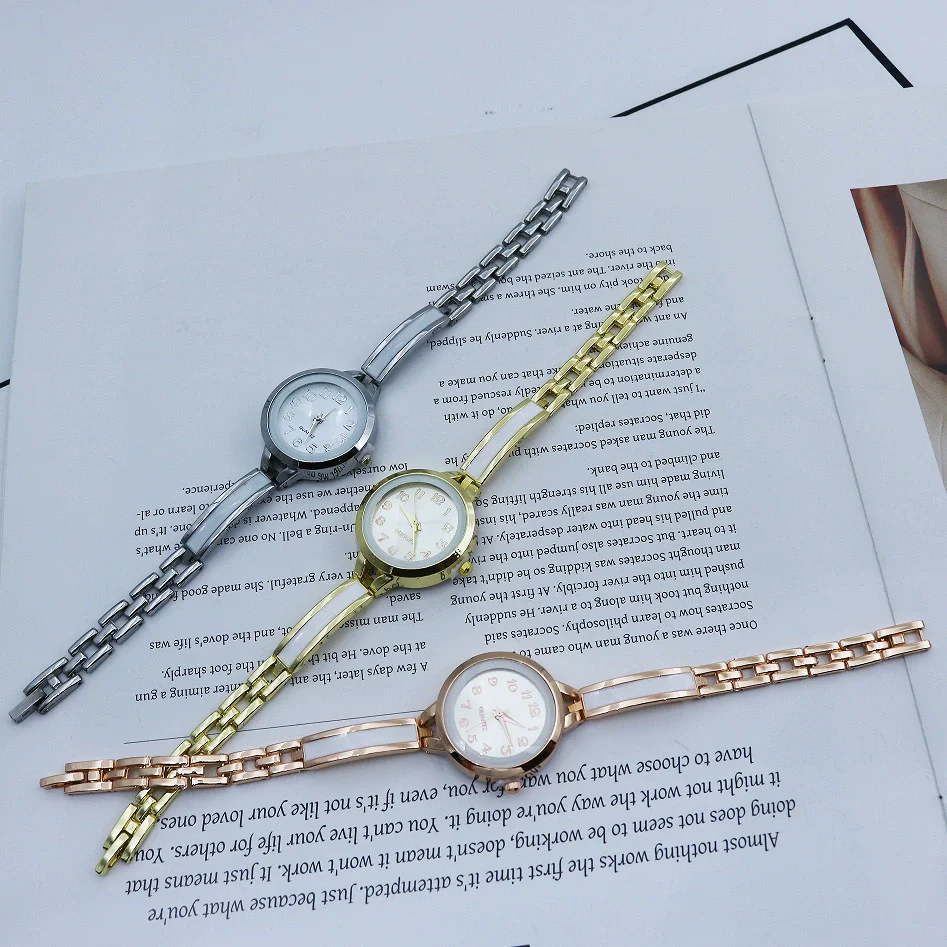 Casual Female Quartz Watch Alloy Strap Round Dial - Image 4