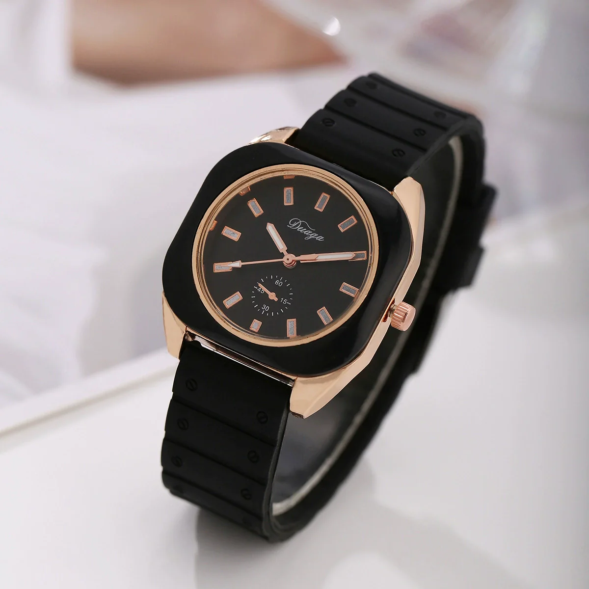 Casual Silicone Alloy Women's Round Watch With Pin Buckle And Ordinary Mirror - Image 7
