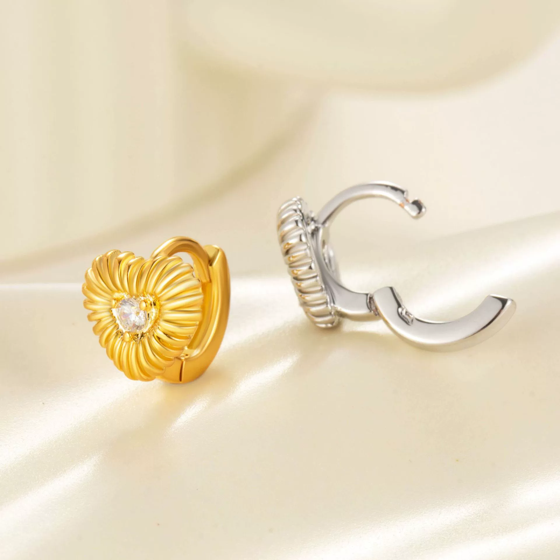 Earrings Copper Heart Bow Inlaid Zircon Fresh Sweet Cool Girl Style - Image 2