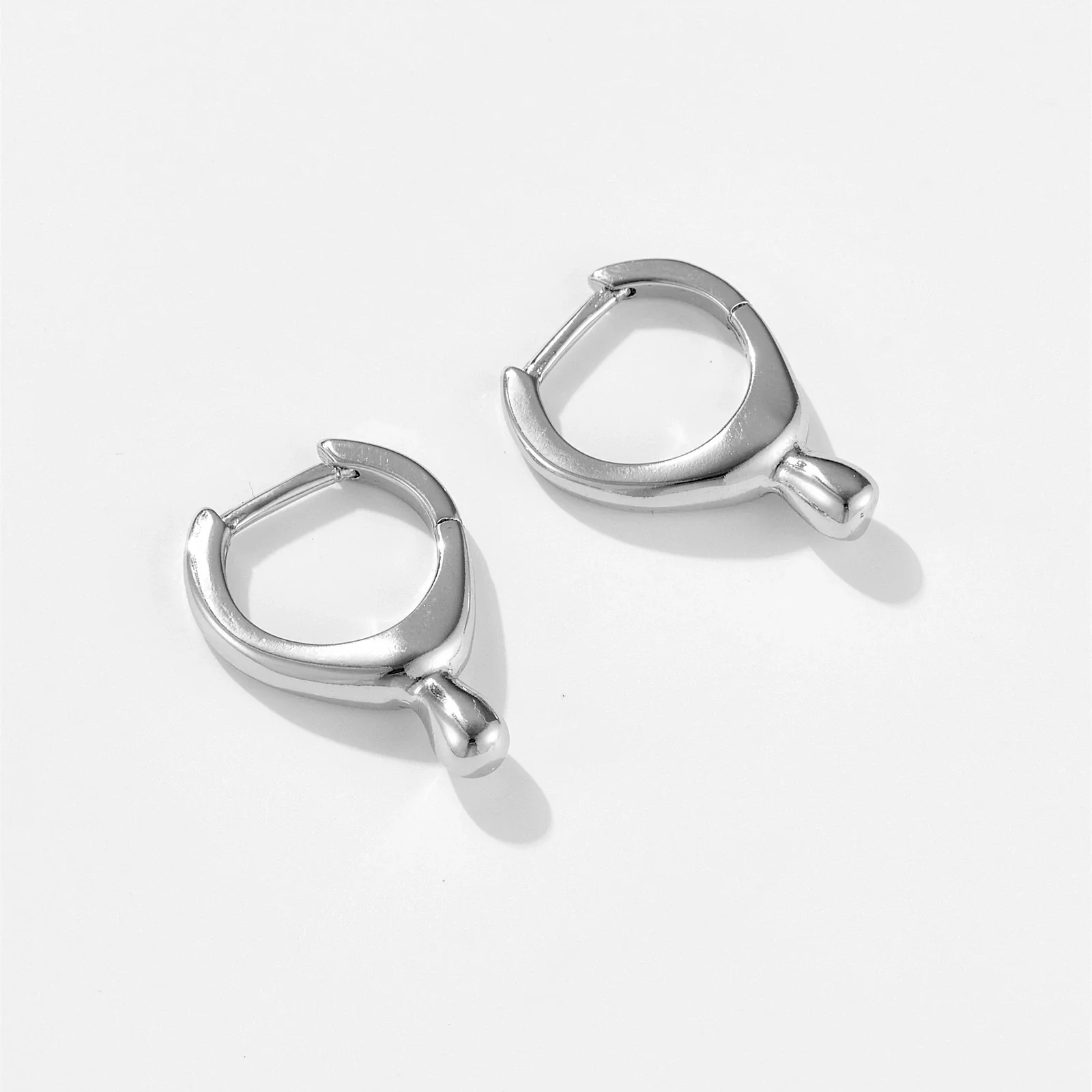 Earrings Copper Zircon Inlaid Electroplated Platinum 18K Gold Classic Highend Niche Design - Image 6