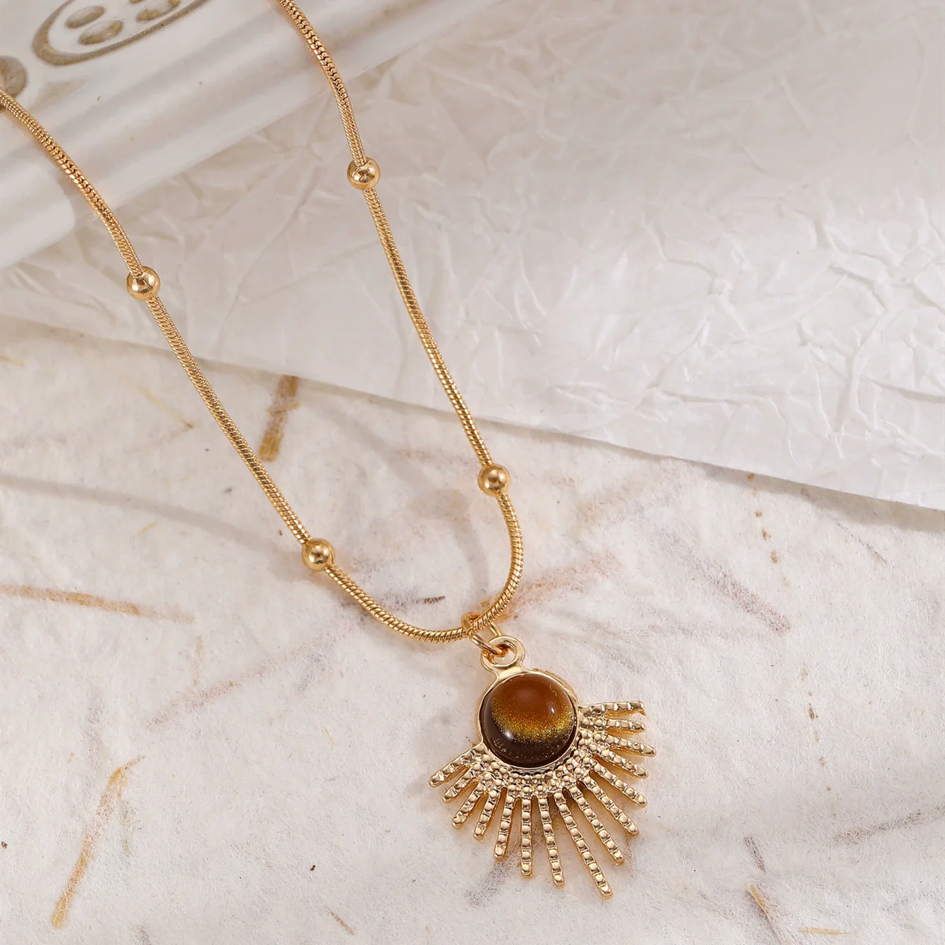 Elegant Oval Tiger Eye Women's Niche Light Luxury Maillard Style Alloy Necklace With Ball Chain And Electroplating - Image 7