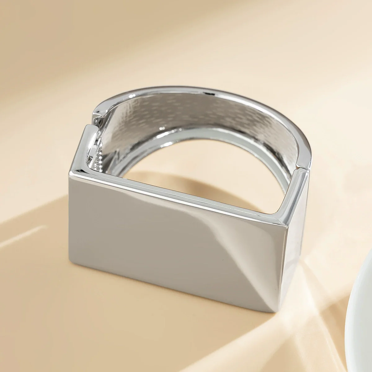 Exaggerated Irregular Square Alloy Bracelet With Electroplating - Image 8