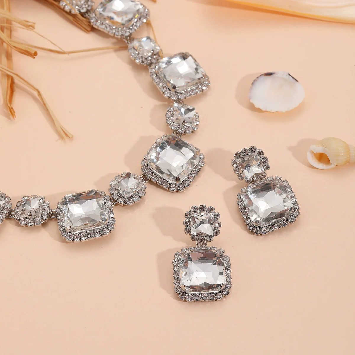 Exaggerated Luxury Artificial Crystal Snake Bone Chain Earrings Necklace Set With Fashion Ol And Geometric Style - Image 3