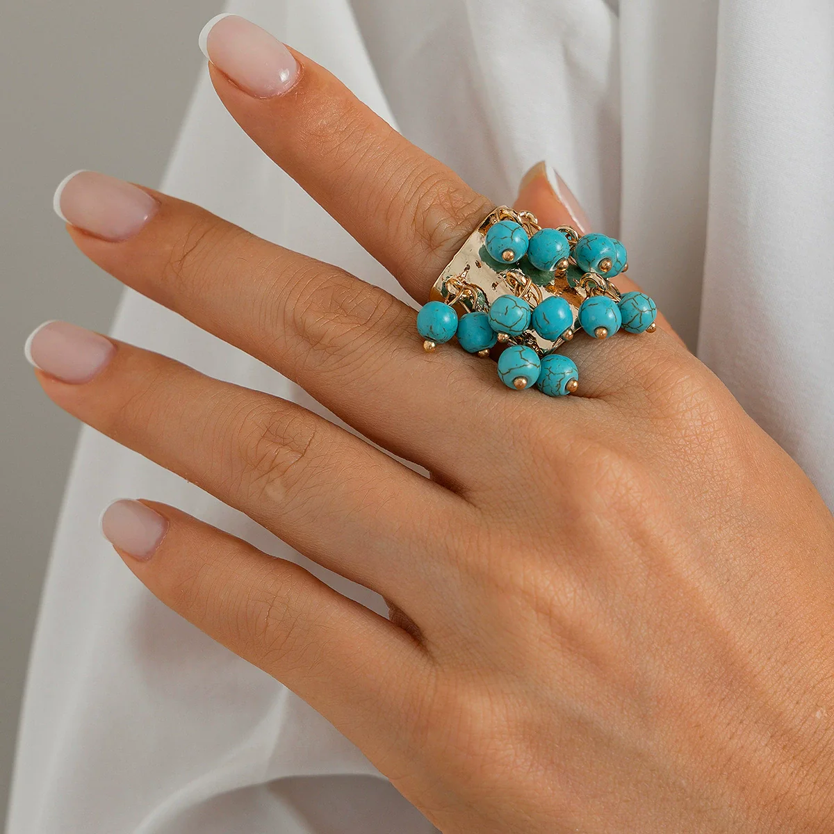 Exaggerated Retro Women's Ring With Imitation Pearls Heart Shape Geometric Pattern Electroplated - Image 11