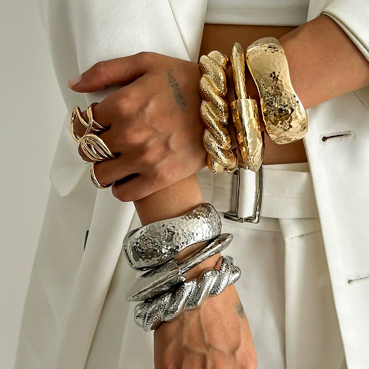 Exaggerated Widebrimmed Glitted Hammer Irregular Alloy Bracelet Electroplated