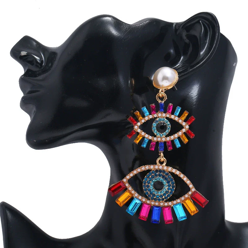 Exaggerated Women's Vintage Earrings Alloy With Diamond Design - Image 3