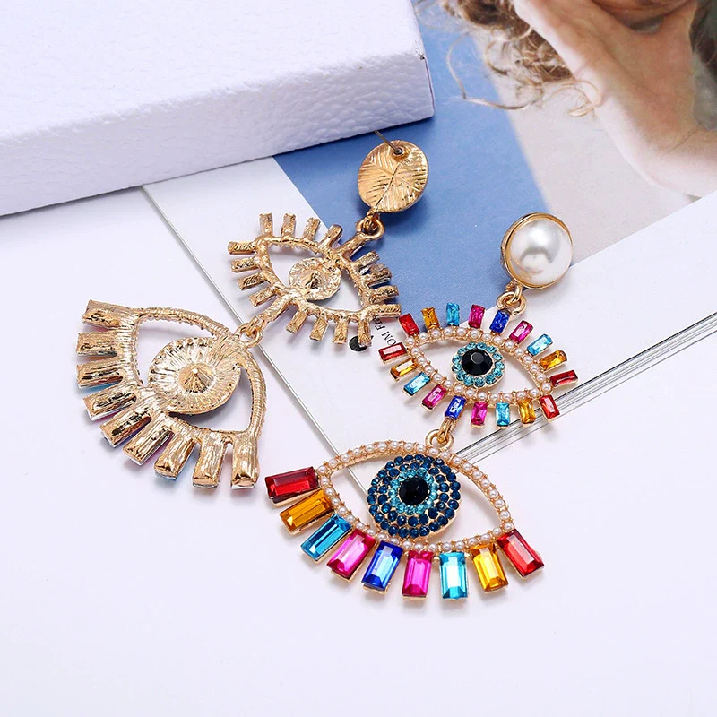 Exaggerated Women's Vintage Earrings Alloy With Diamond Design - Image 4