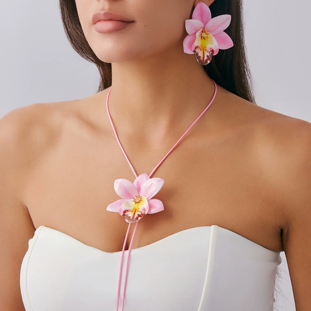 Fashion Artificial Flower Necklace Choker Handmade With Skin Wax Thread And Fabric Flowers