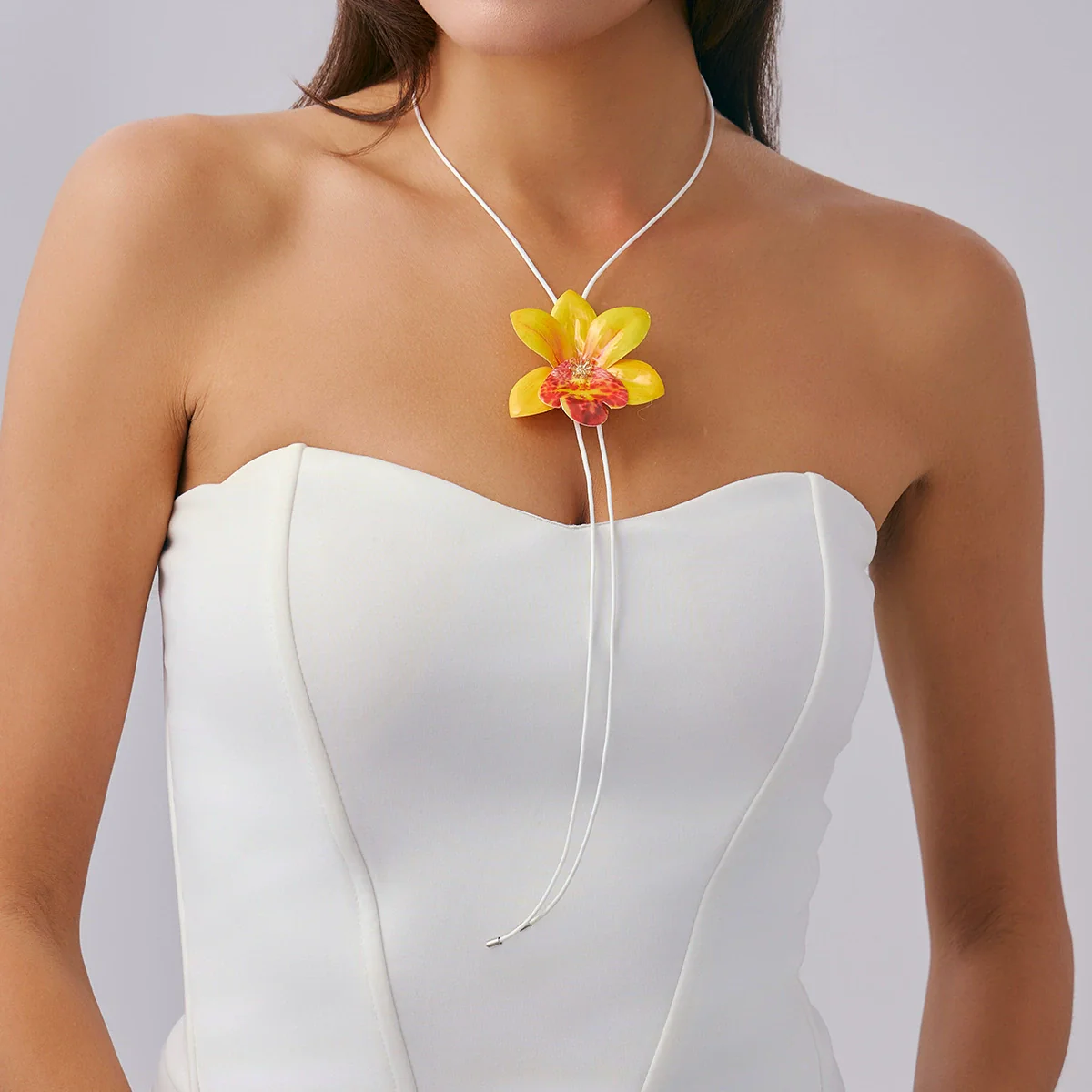 Fashion Artificial Flower Necklace Choker Handmade With Skin Wax Thread And Fabric Flowers - Image 8