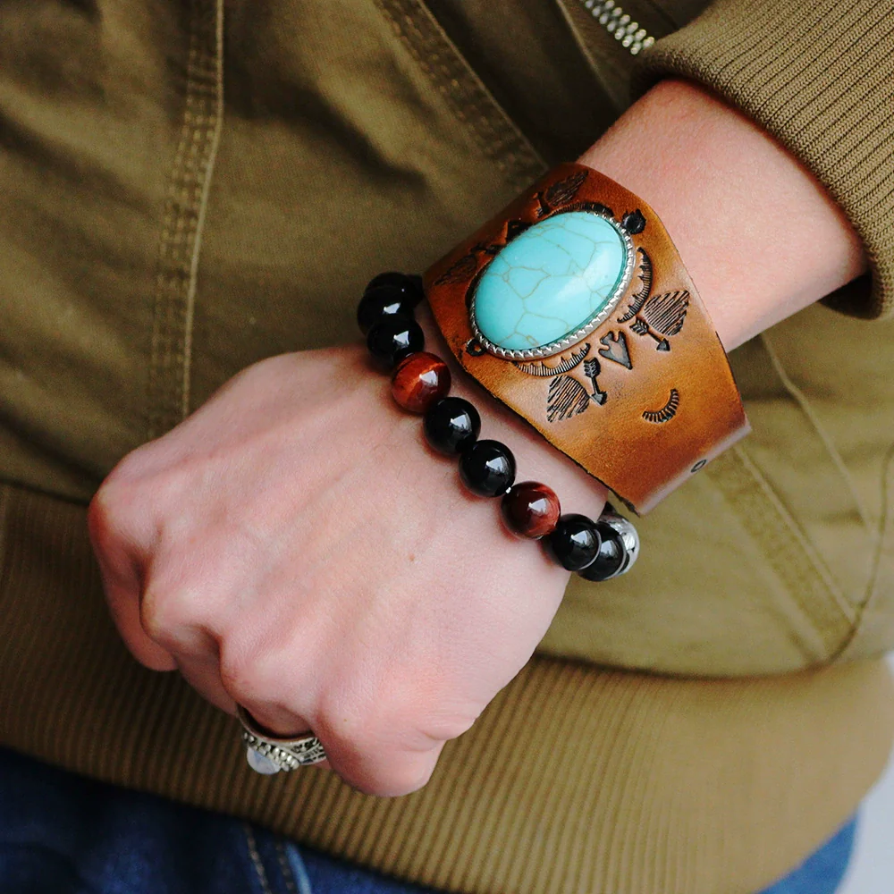 Fashion Bracelet Cowhide Drop Shape Set With Precious Stones - Image 3