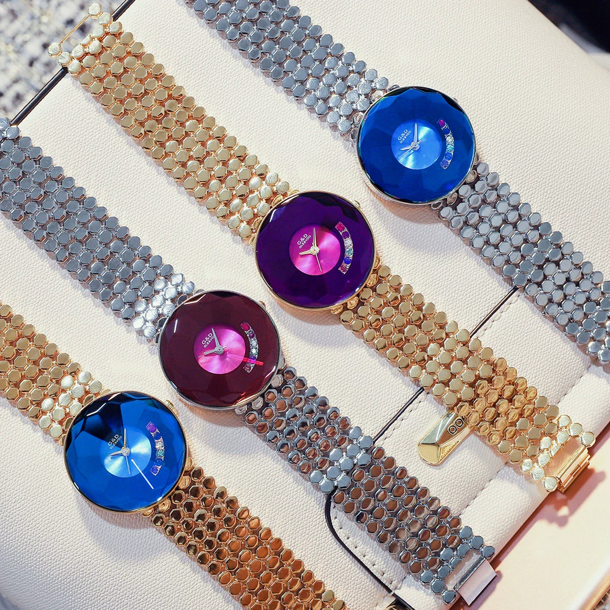 Fashion Colored Diamond Women's Watch Alloy Strap Stainless Steel Buckle Round Dial - Image 4