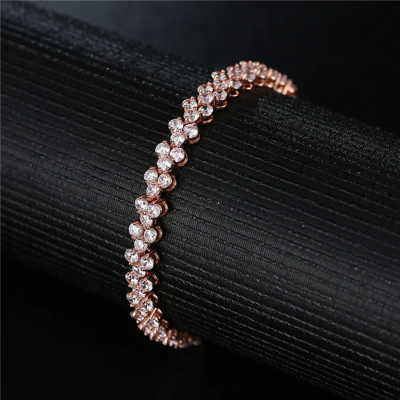 Fashion Copper Inlaid Zircon Ladies Bracelet With Rose Gold Electroplating