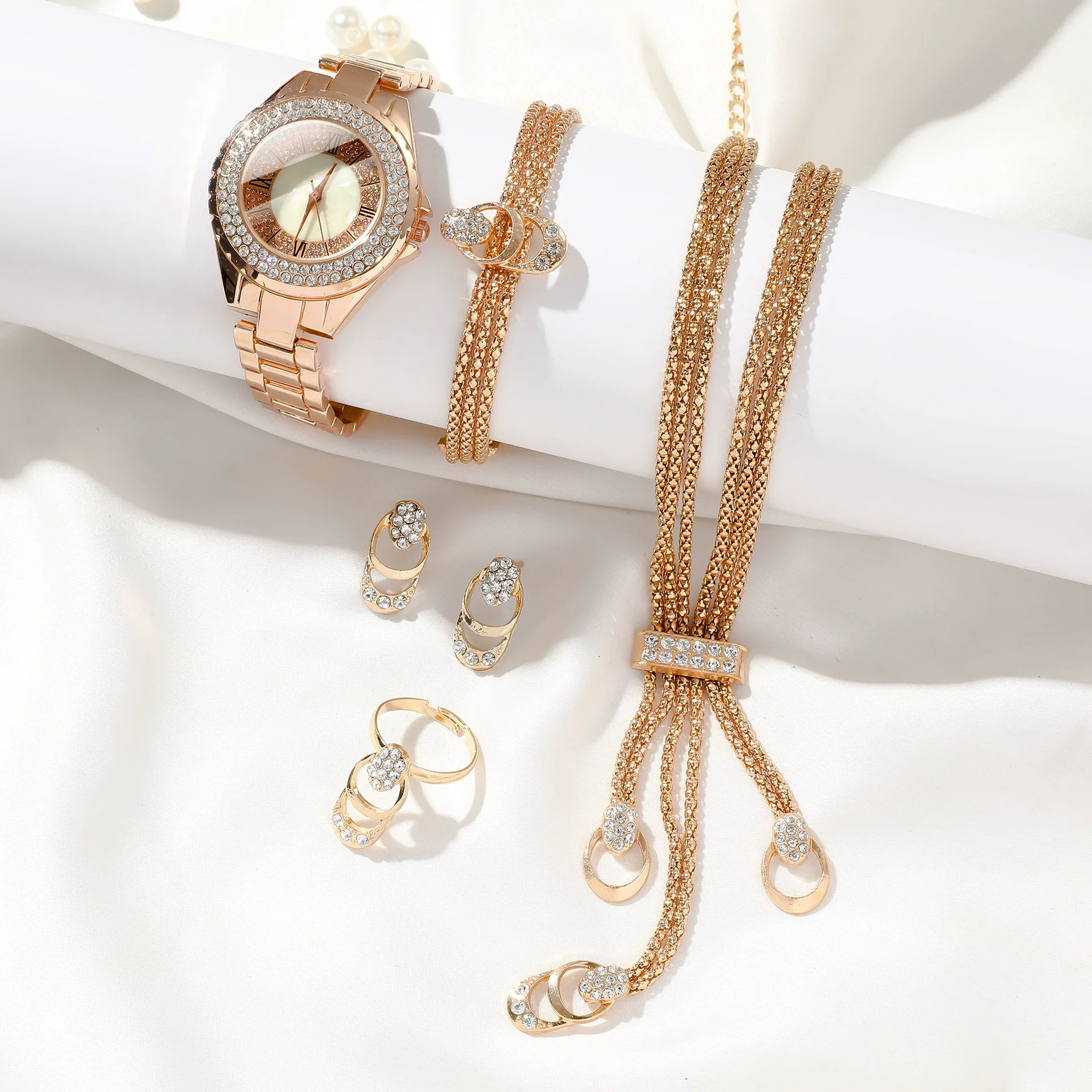 Fashion Elegant Diamondencrusted Alloy Band Rose Gold Quartz Watch For Female - Image 2