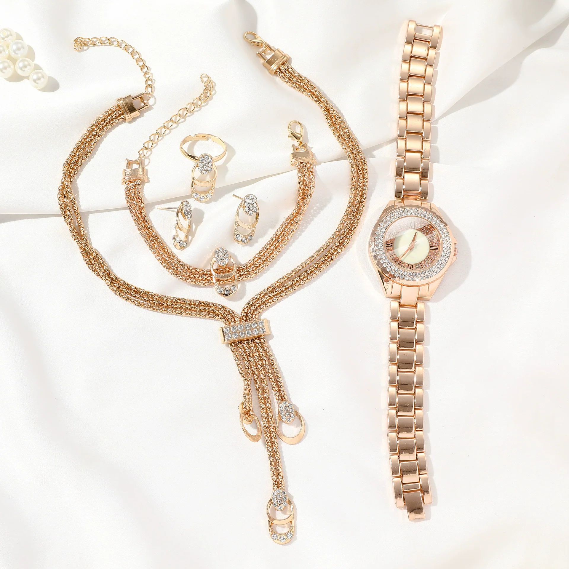 Fashion Elegant Diamondencrusted Alloy Band Rose Gold Quartz Watch For Female - Image 3