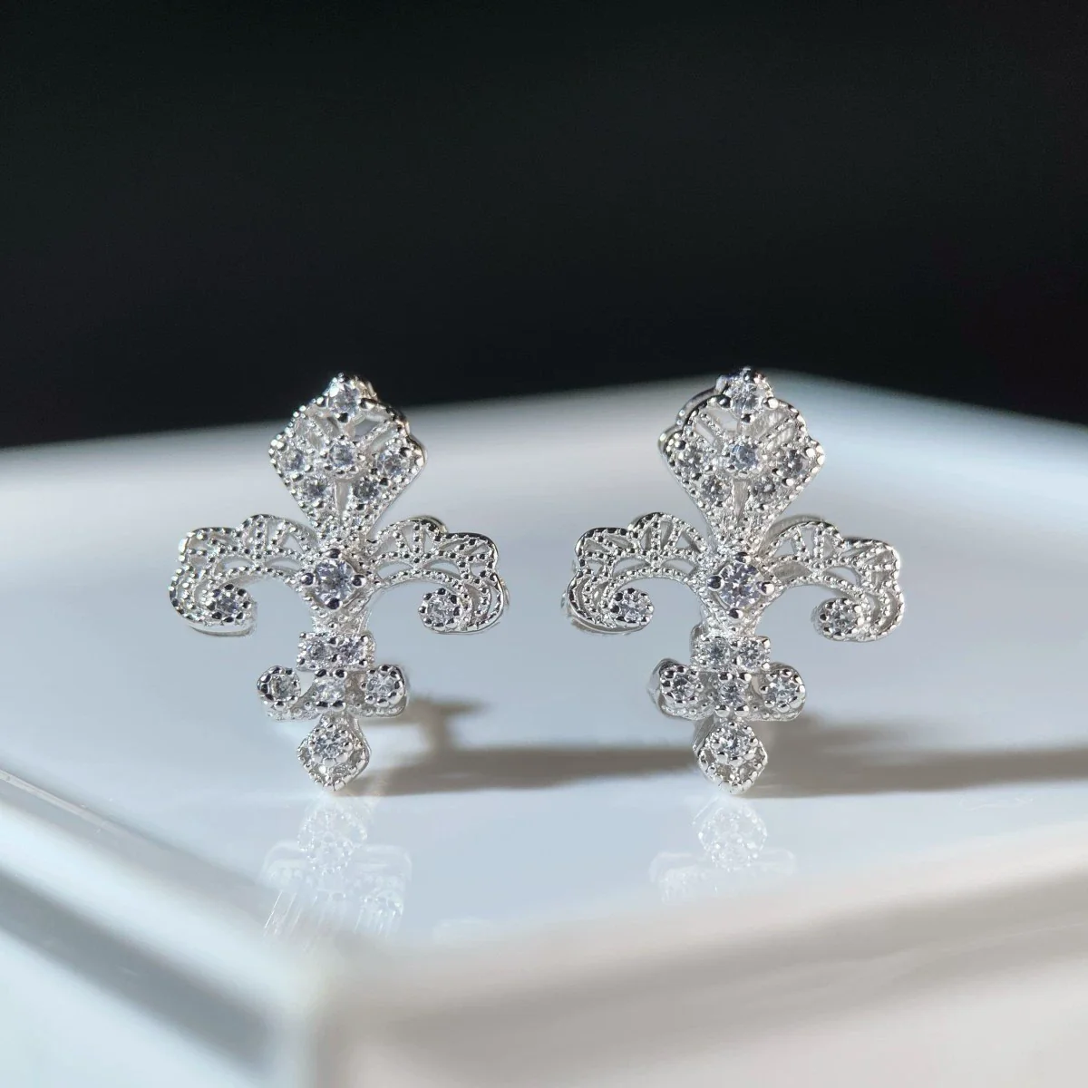 Fashion Elegant Luxury Jewelry Set S925 Silver Doublesided Iris Cut Out Electroplated For Women And Men - Image 9