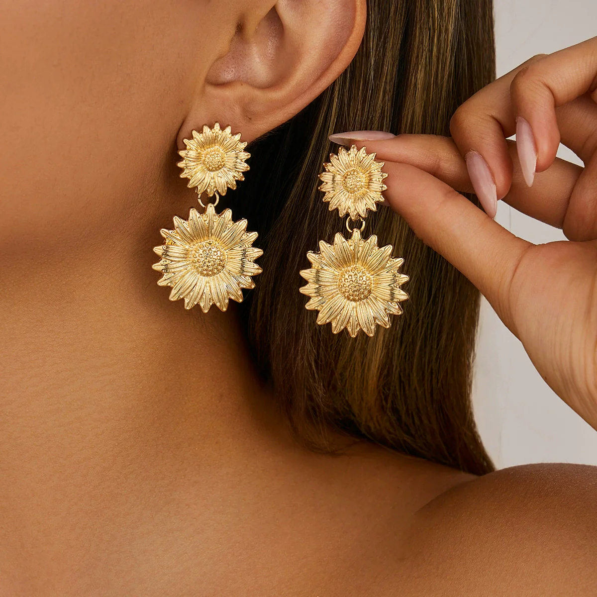 Fashion Exaggerate Alloy Fivepointed Star Sun Flower Electroplated Hammered Imitation Pearl Women's Earrings - Image 13