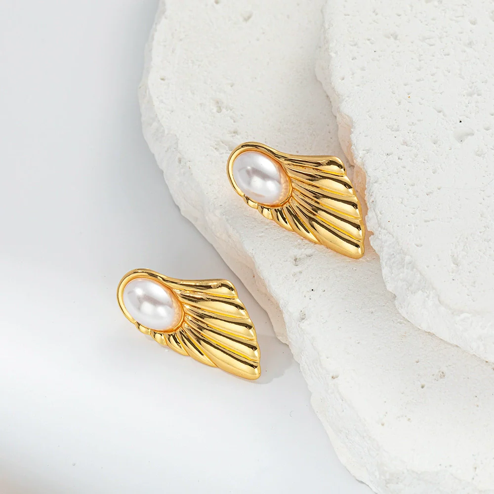 Fashion Feather Pearl Inlay Stainless Steel Earrings With Wings Design And Electroplating Treatment - Image 3