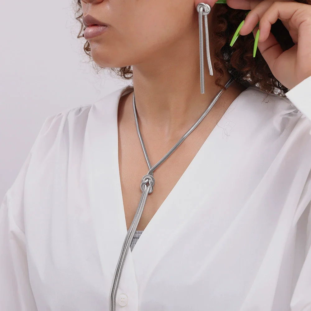 Fashion Gold Knotted Tassel Snake Chain Long Necklace Earrings Set Titanium Steel Electroplated - Image 4