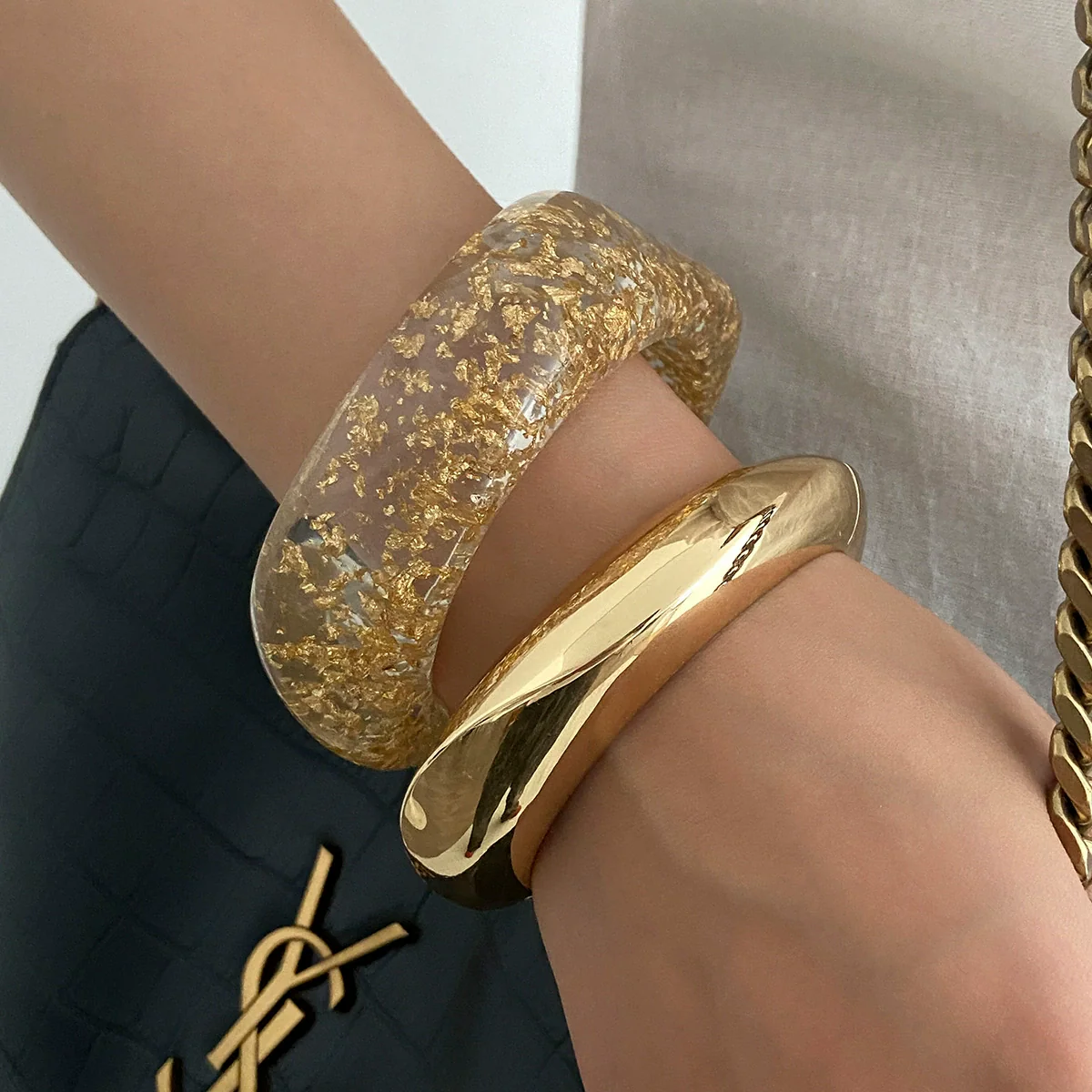 Fashion Hand Jewelry Light Luxury Gold Foil Resin Bracelet For Women Irregular Shape Polish Processing - Image 2