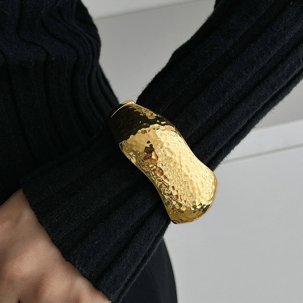 Fashion Ins Metallic Water Drops Bracelet Women's Exaggerated Design Electroplated Open Bracelet - Image 16