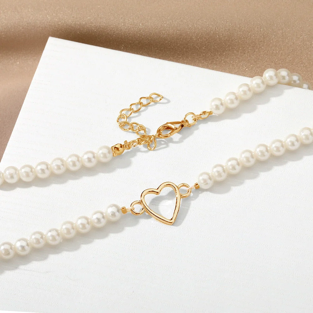 Fashion Jewelry Imitation Pearl Alloy Heart Hollow Geometric French Retro Electroplated Necklace For Women - Image 2